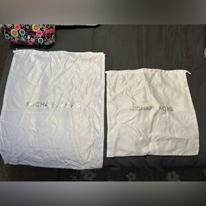 MICHAEL KORS drawstring dust bag Bundle(NWOT)